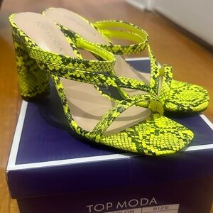 Top Moda Yellow Snake Print Heels